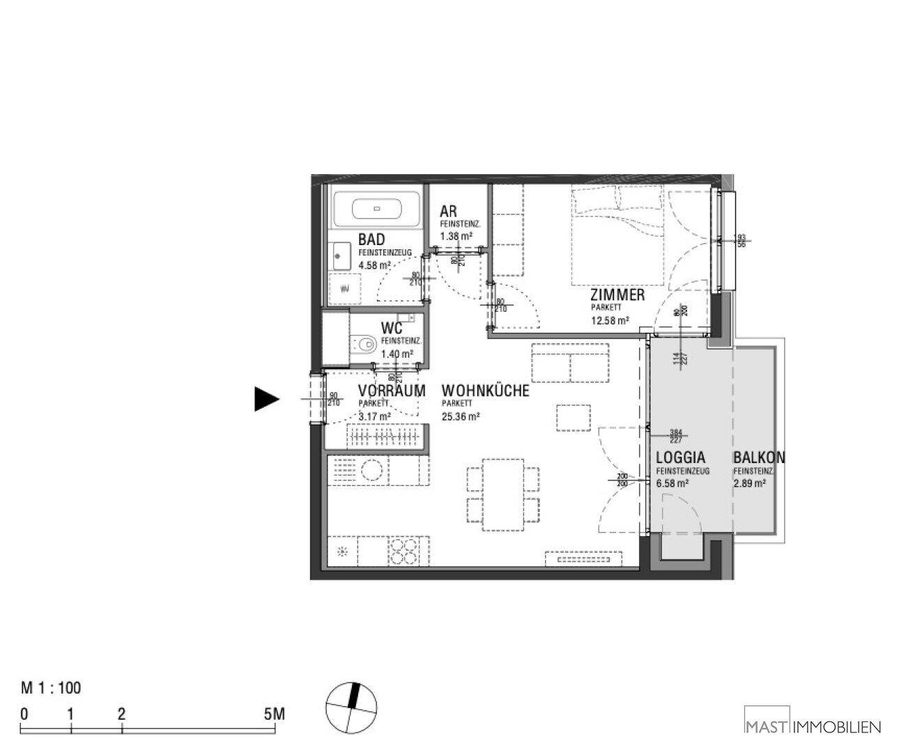 Detaillierter Grundriss einer Wohnung mit offener Wohnküche, Schlafzimmer, Bad und Balkon.
