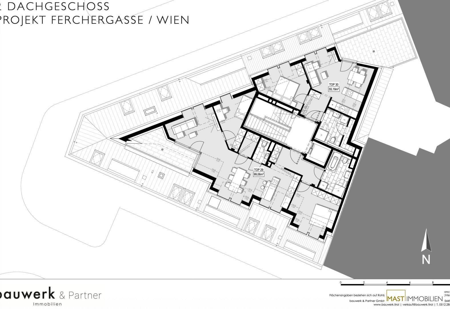 Detaillierter Grundriss des Dachgeschosses mit mehreren Wohneinheiten, Terrassen und offenem Wohnbereich.