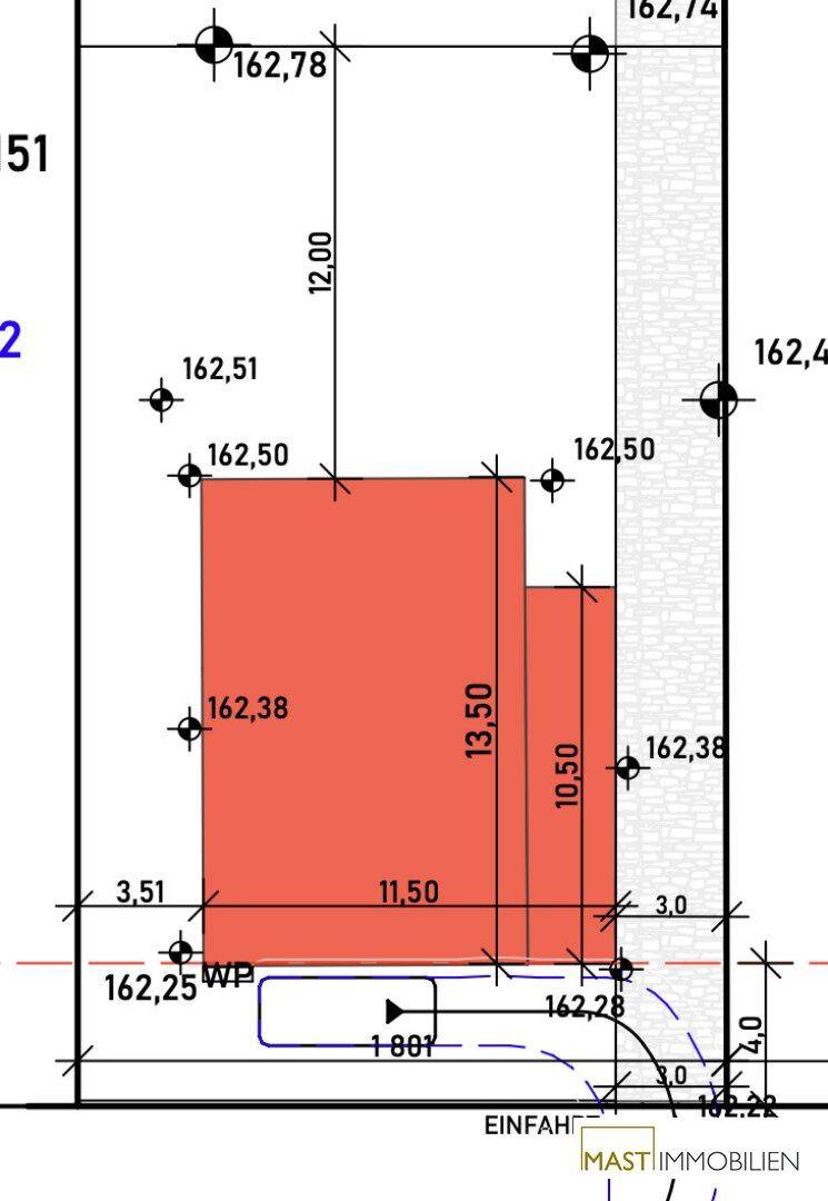Grundriss des Grundstücks mit eingezeichnetem Gebäude und Zufahrt.