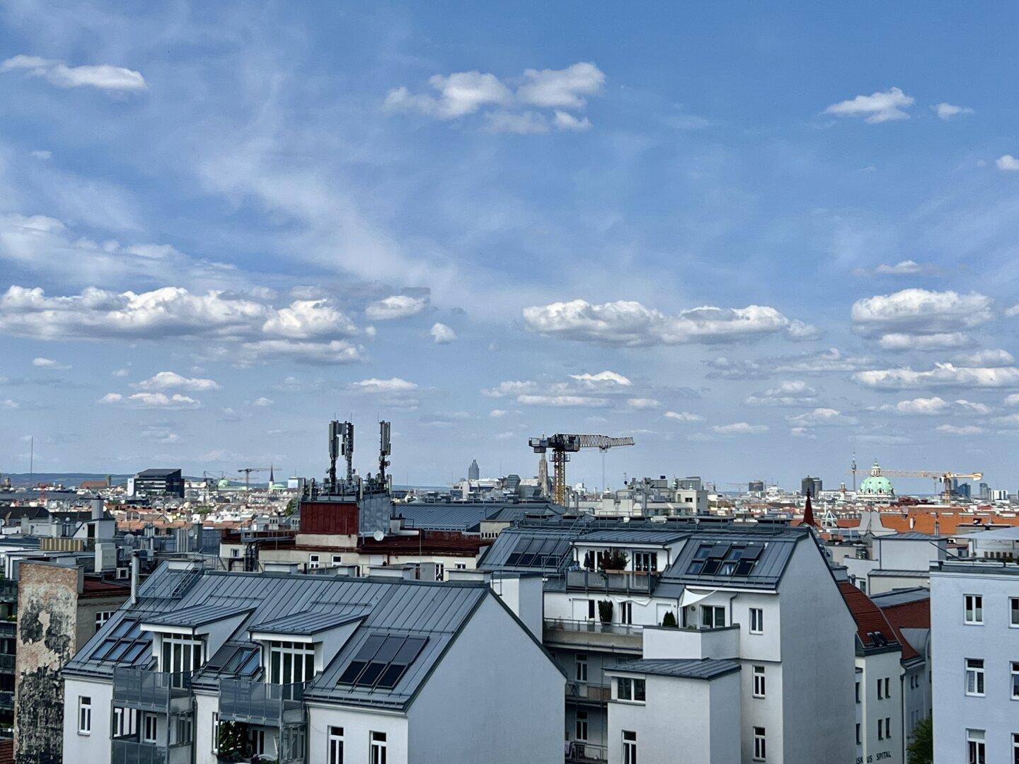 Blick von Wohnzimmer Terrasse 8. Stock DG