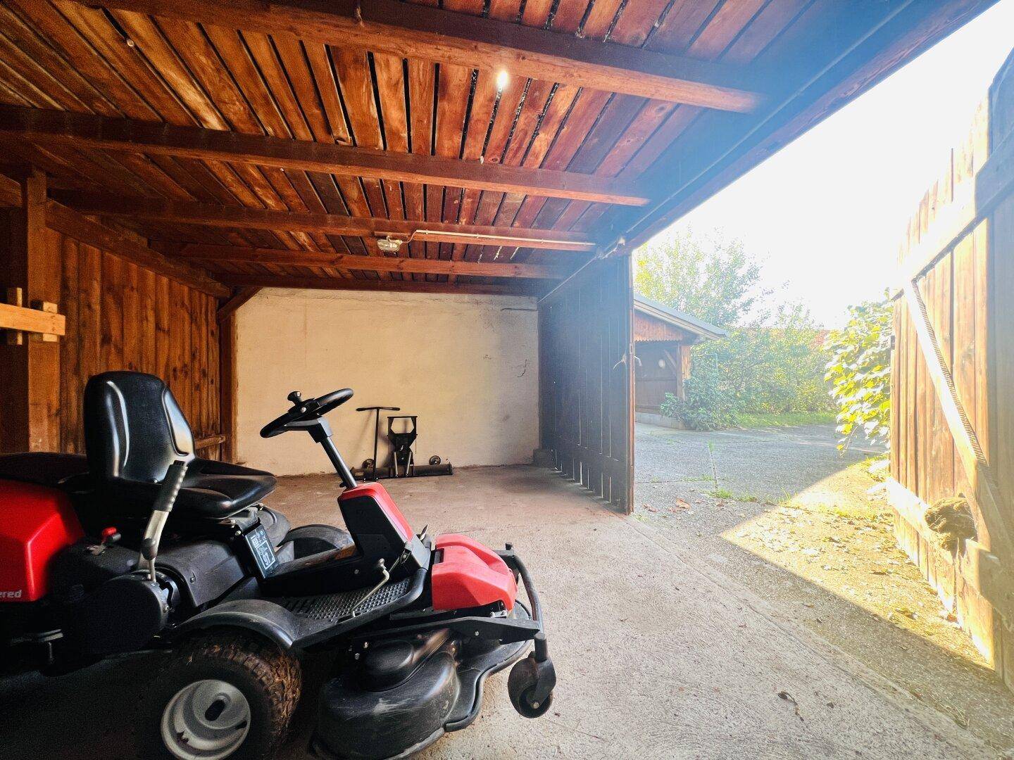 Garage 1