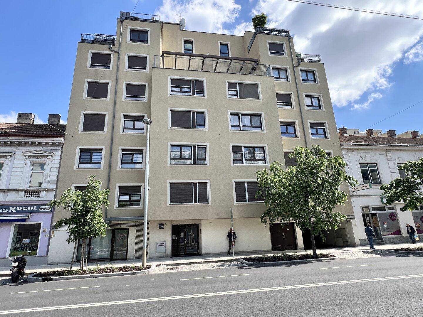 Das Haus - Ansicht Wagramer Straße
