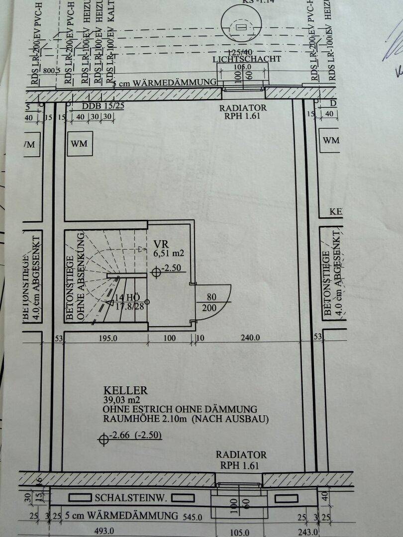 Grundriss des Kellers mit Abstellraum und Treppenabgang.