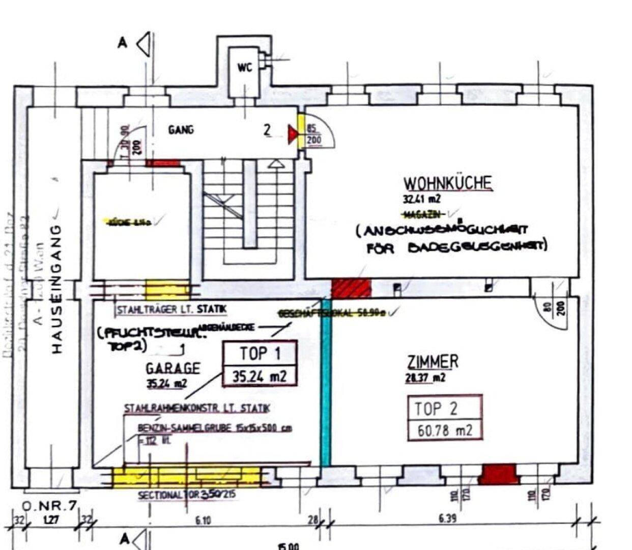 Moderner Grundriss des Erdgeschosses mit Wohnküche, Zimmer und Garage.