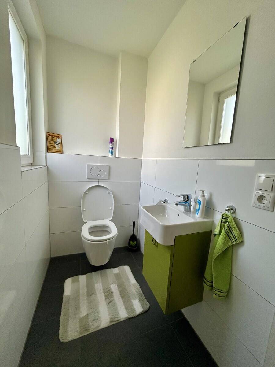 WC EG