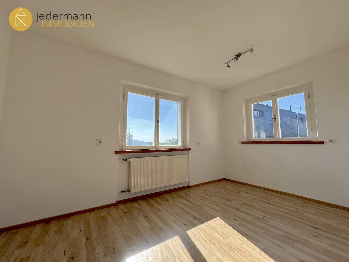 WOLFURT: CHARMANTES HAUS MIT GROSSEM GRUNDSTÜCK, WALDFLÄCHE UND SCHÖNER AUSSICHT - Mehr