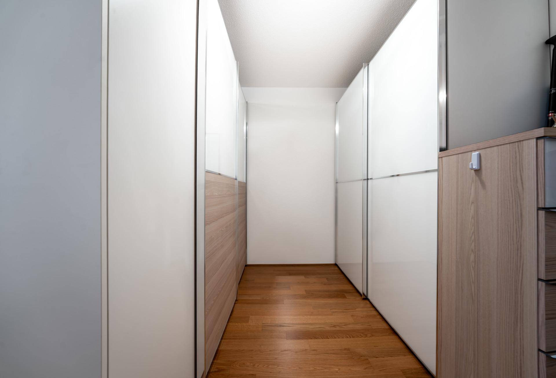 Platz für einen begehbaren Schrank