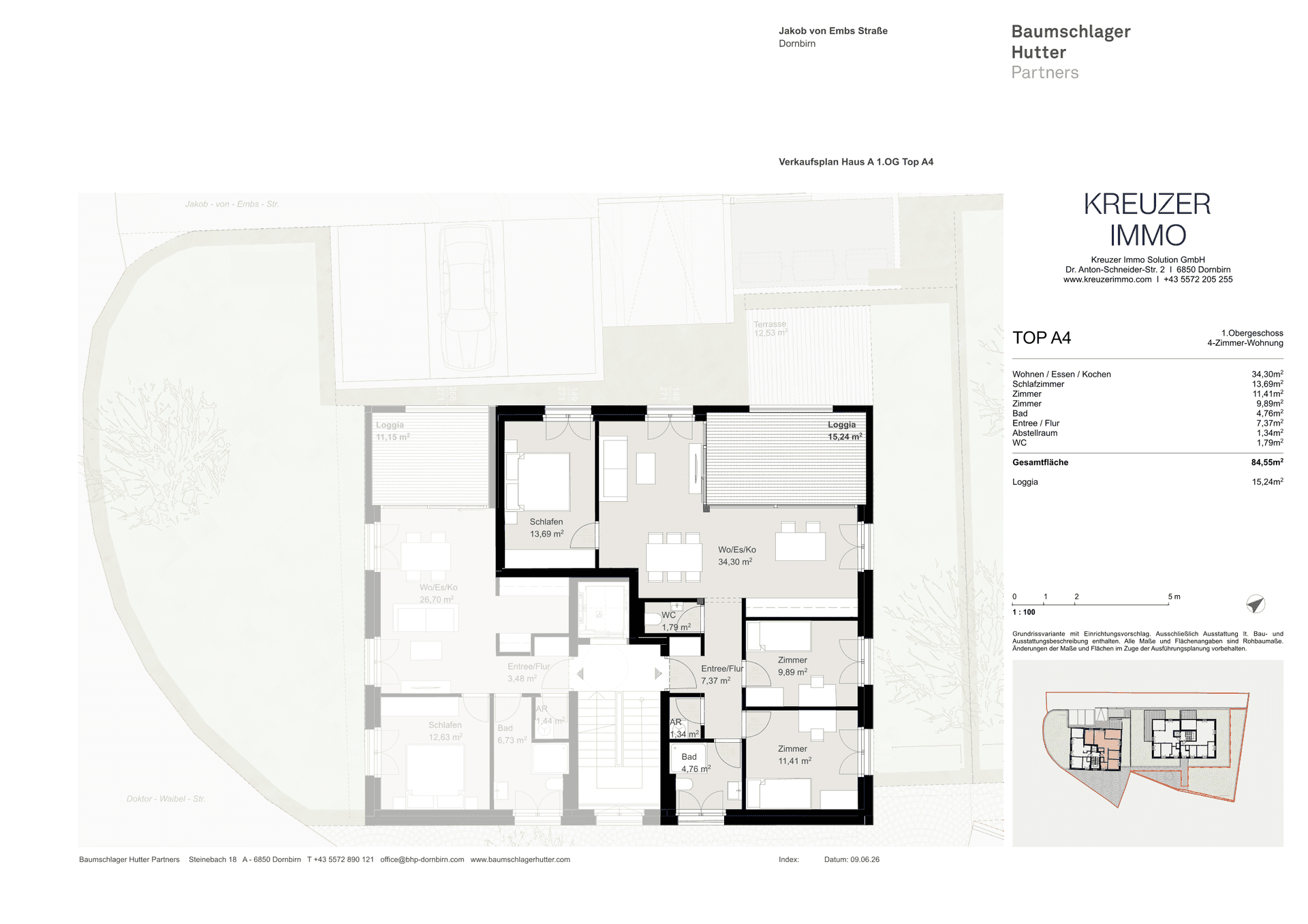 Grundriss einer Wohnung mit drei Schlafzimmern, offenem Wohnbereich und Loggia.