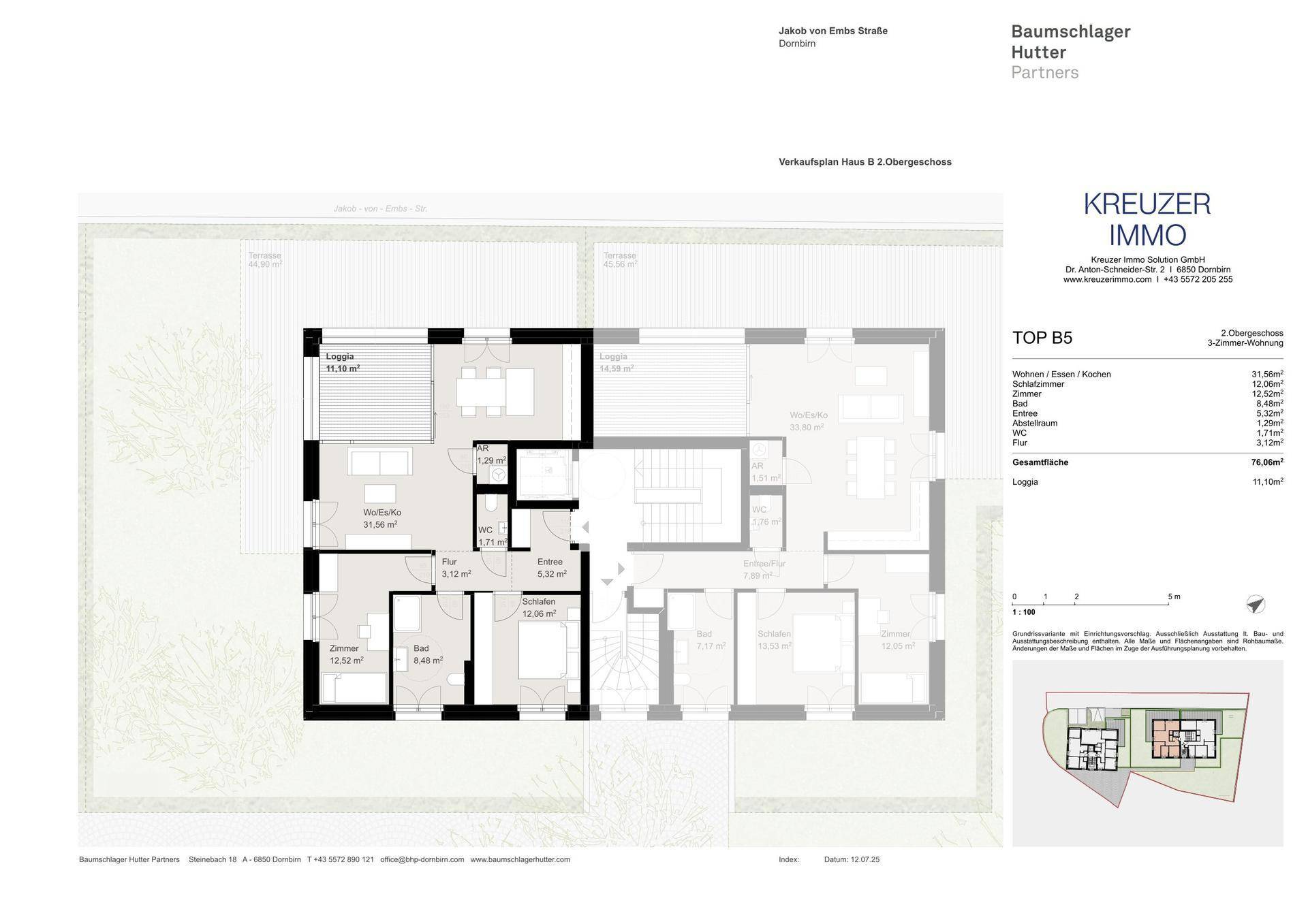 Grundriss des Obergeschosses mit Wohn-/Essbereich, Schlafzimmern und Loggia.