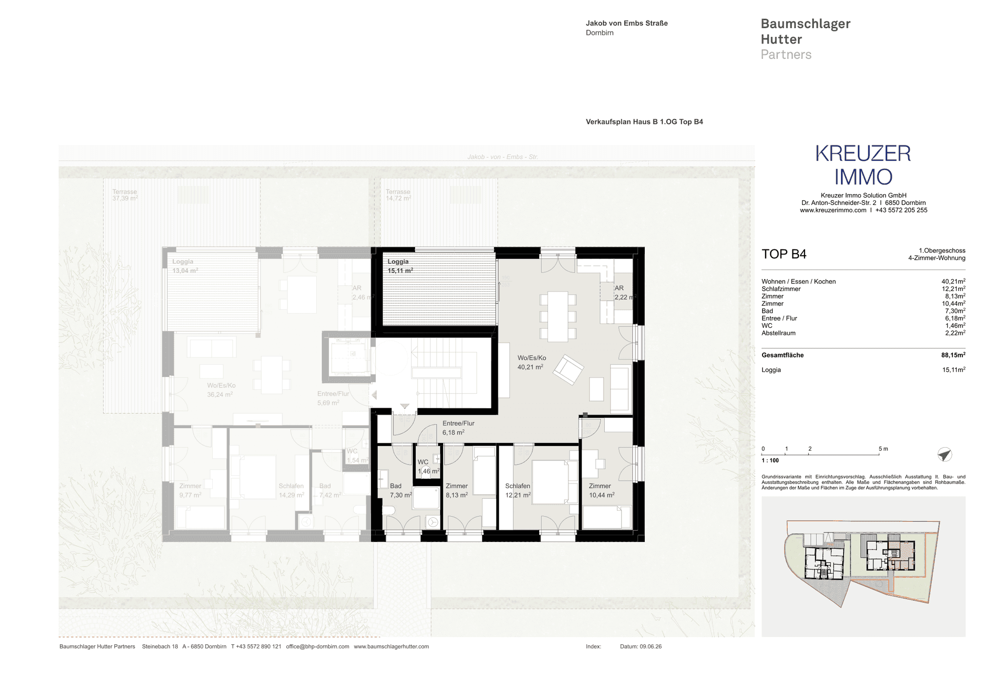 Detaillierter Grundriss der Wohnung TOP B4 mit offenem Wohnbereich, mehreren Schlafzimmern und einer Loggia.
