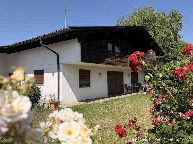 Charmantes Einfamilienhaus mit großem Garten in ruhiger Wohnlage von Lauterach - Ansicht 2