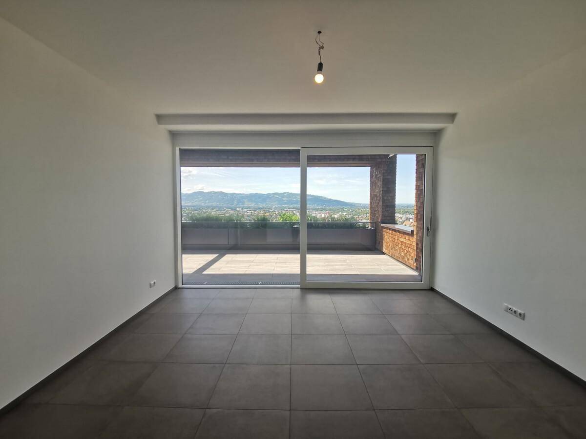 Schlafzimmer mit Terrassenzugang