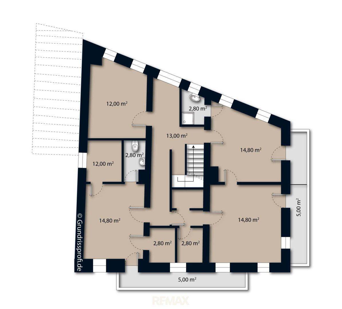Grundriss des zweiten Obergeschosses mit mehreren Zimmern, Bädern und Dachschrägen.