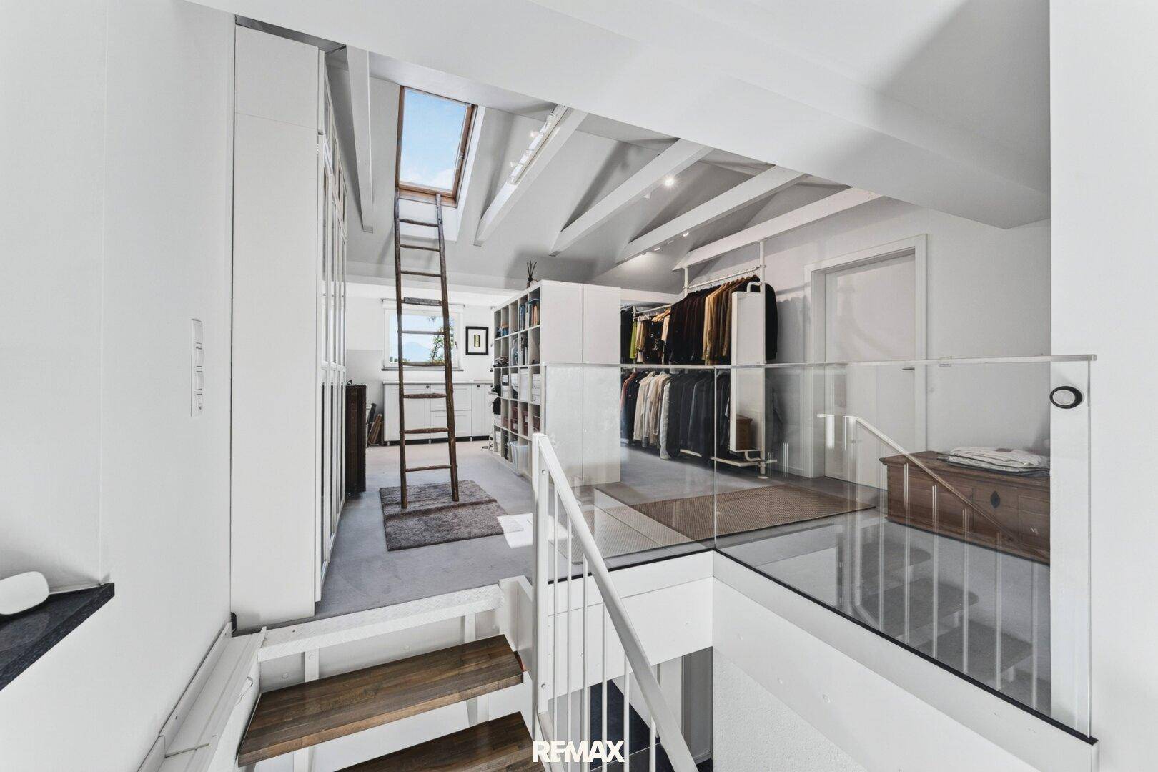Begehbarer Kleiderschrank