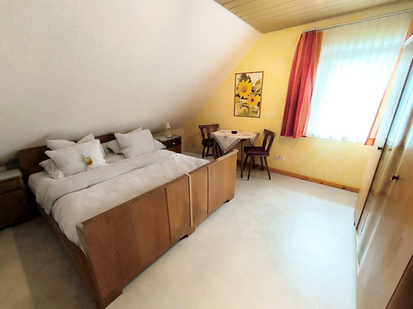 Schlafzimmer 4 OG