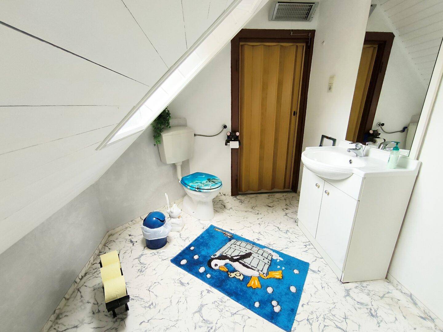 Badezimmer mit WC OG
