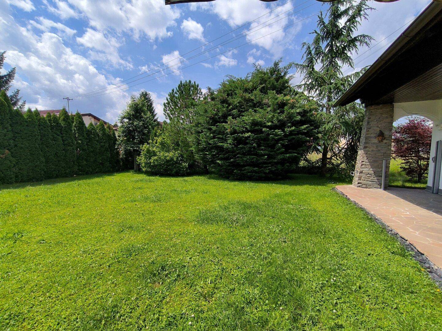 Garten mit Terrasse