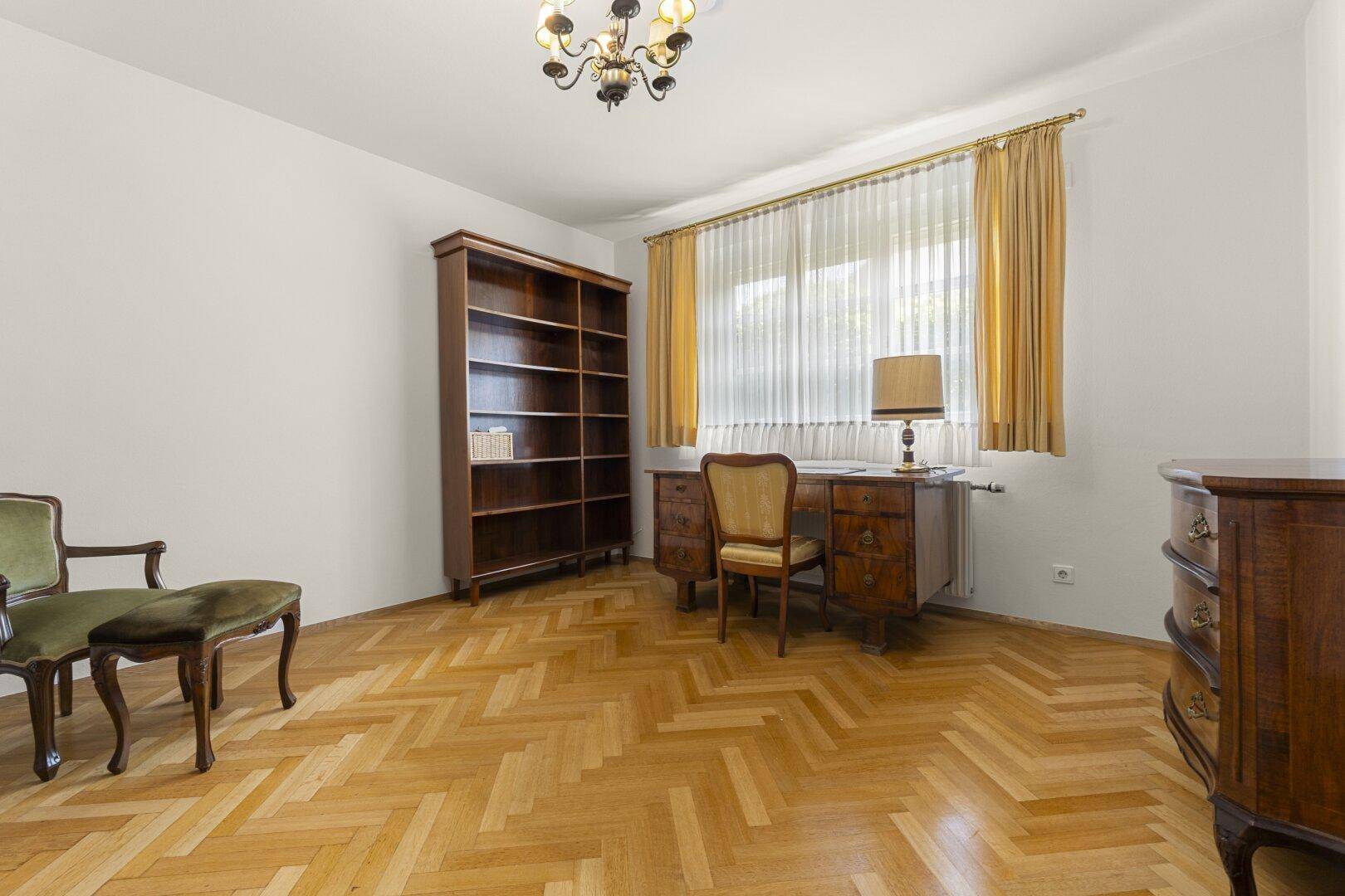 Arbeitszimmer EG