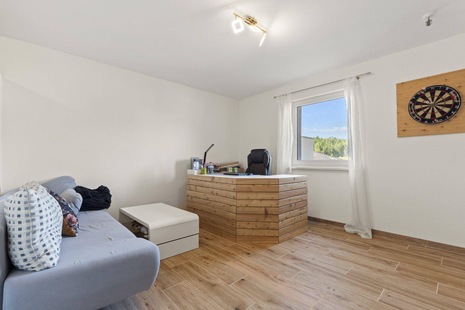 Büro/Gästezimmer EG