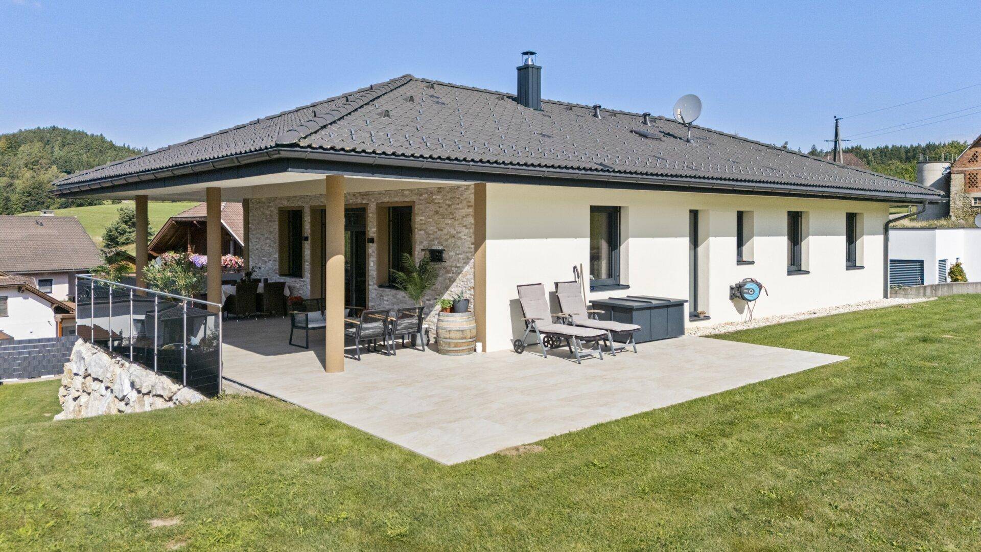 Terrasse mit Garten