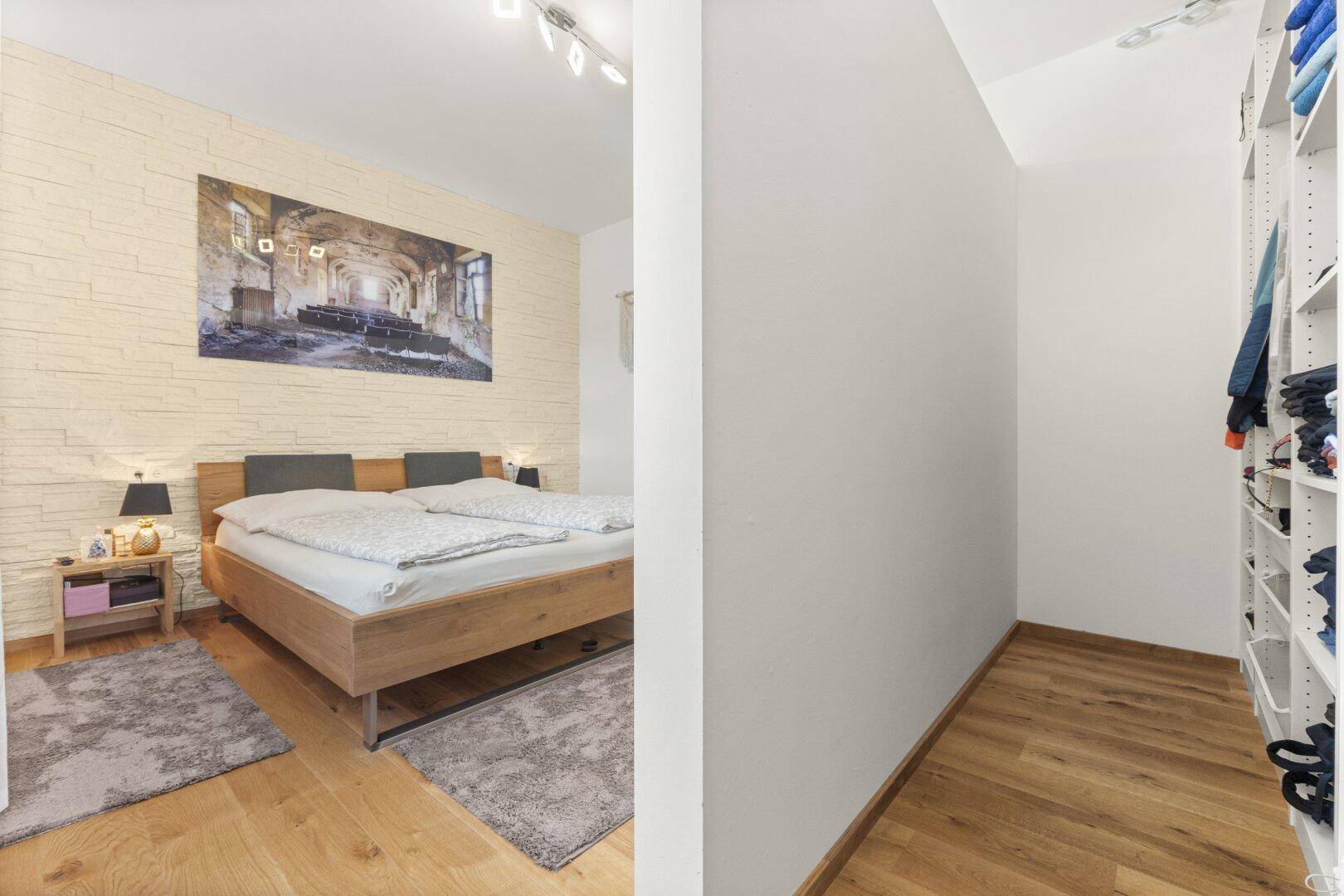 Begehbarer Kleiderschrank