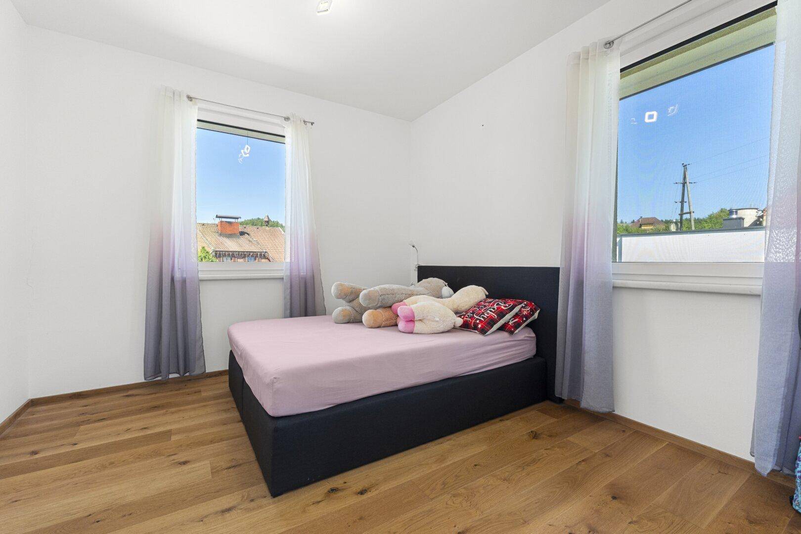 Schlafzimmer 2 OG
