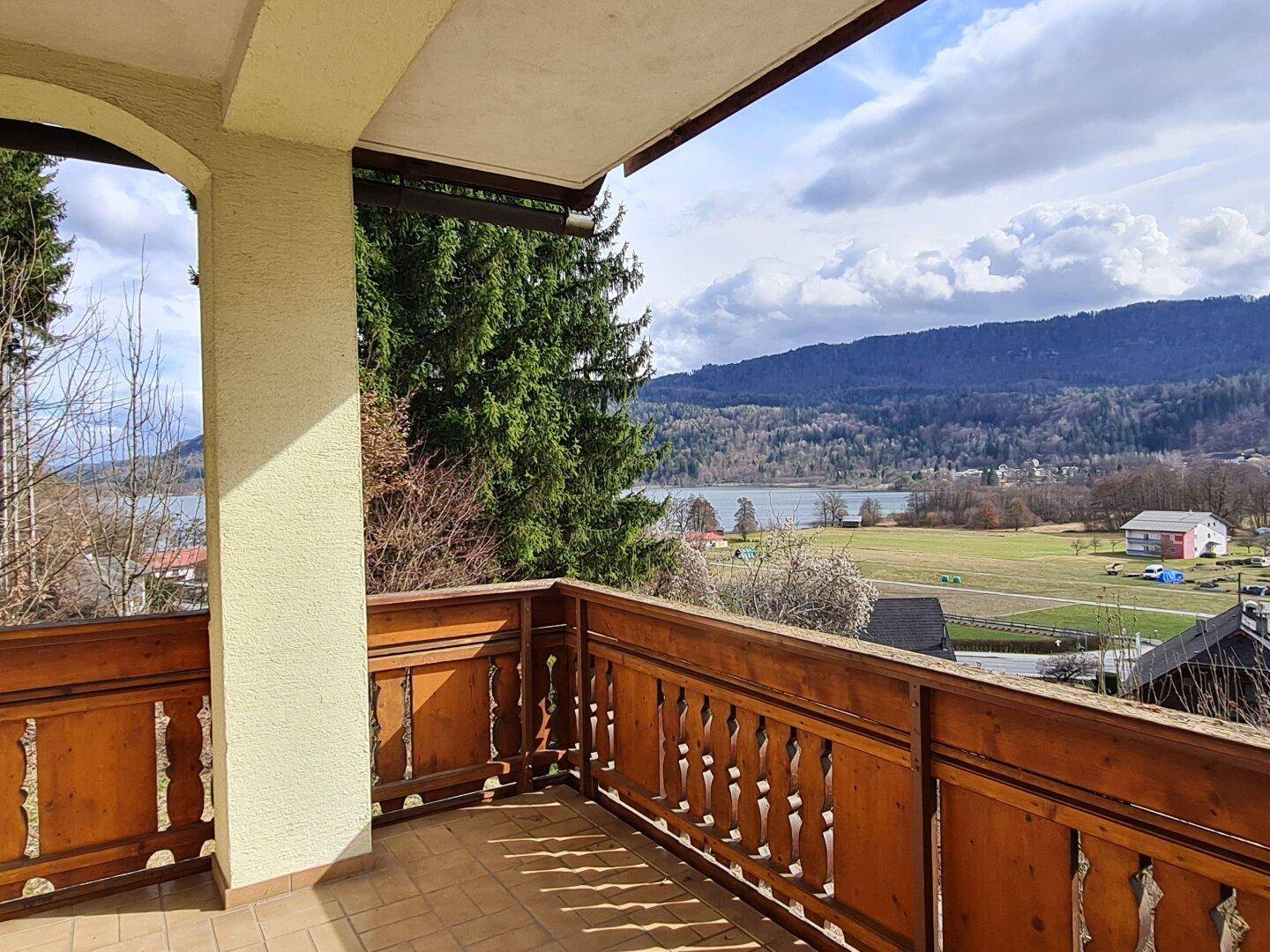 Balkon EG