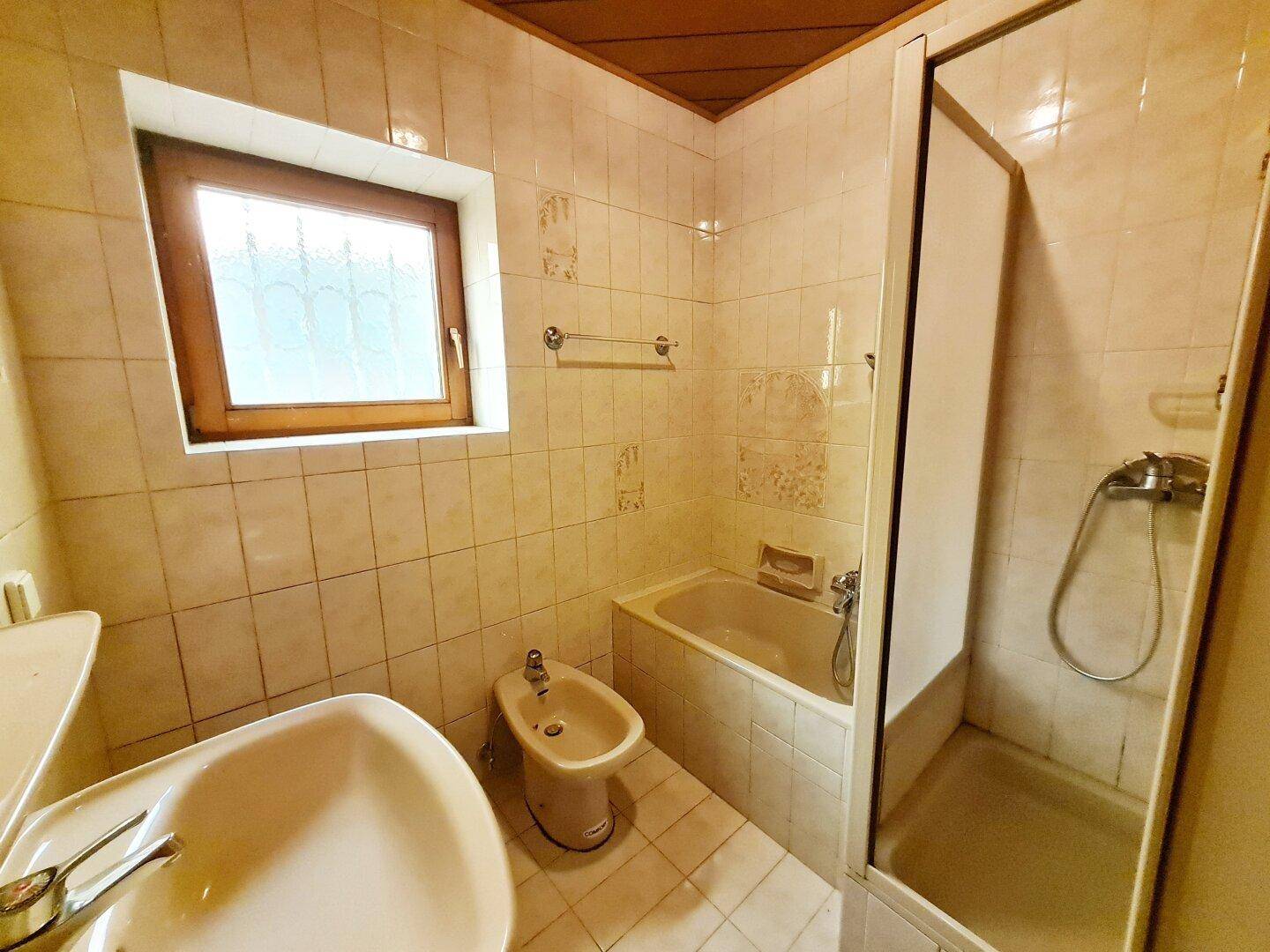 Badezimmer EG