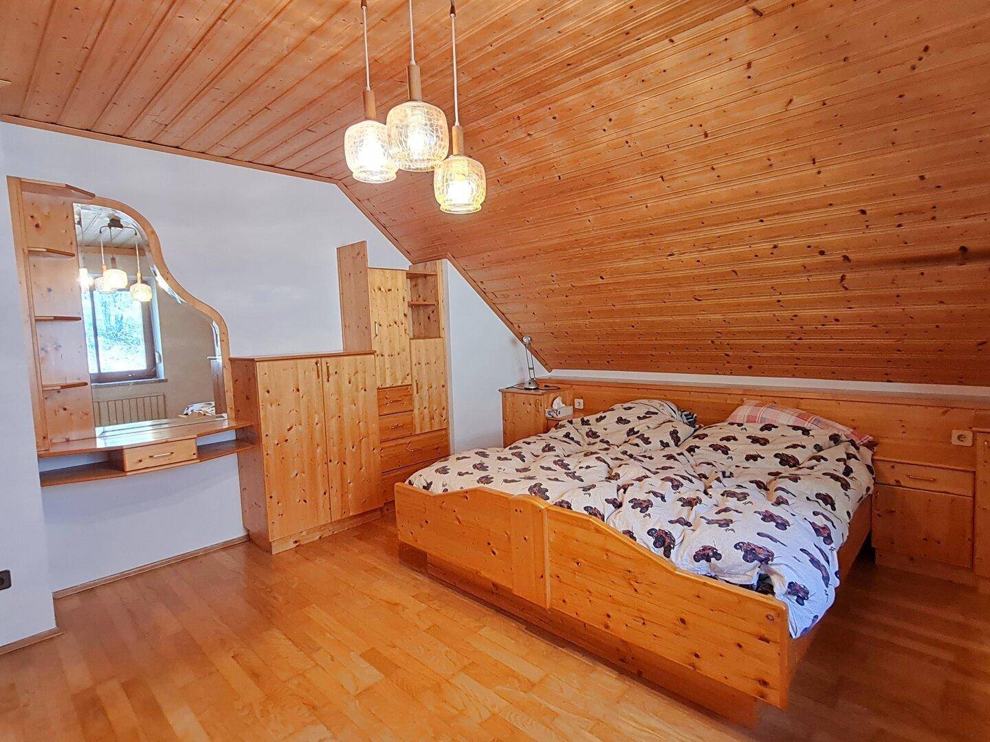 Schlafzimmer 1 OG
