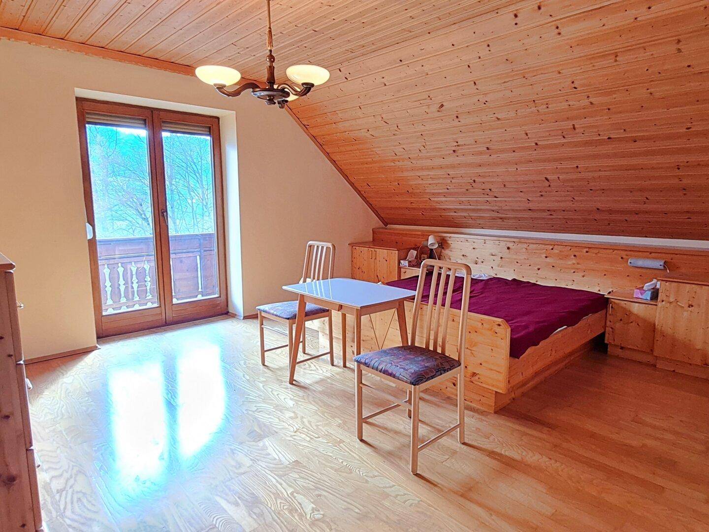 Schlafzimmer 2 OG