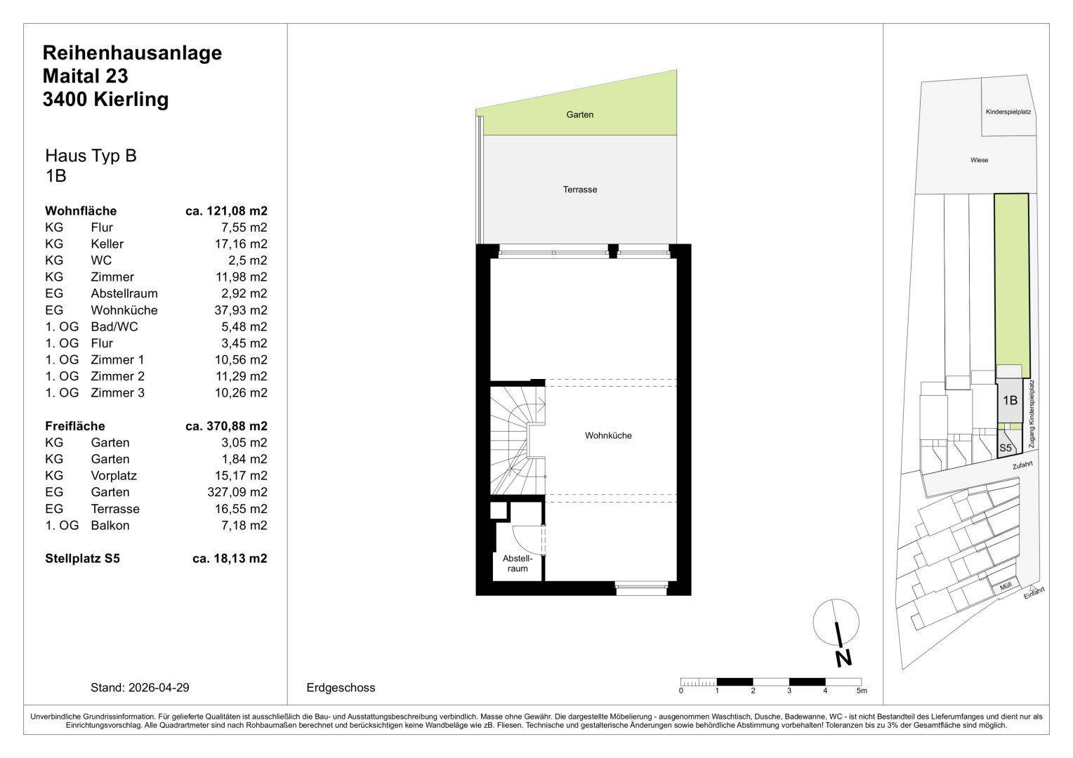 Grundriss des Erdgeschosses mit offener Wohnküche, Abstellraum und großer Terrasse zum Garten.