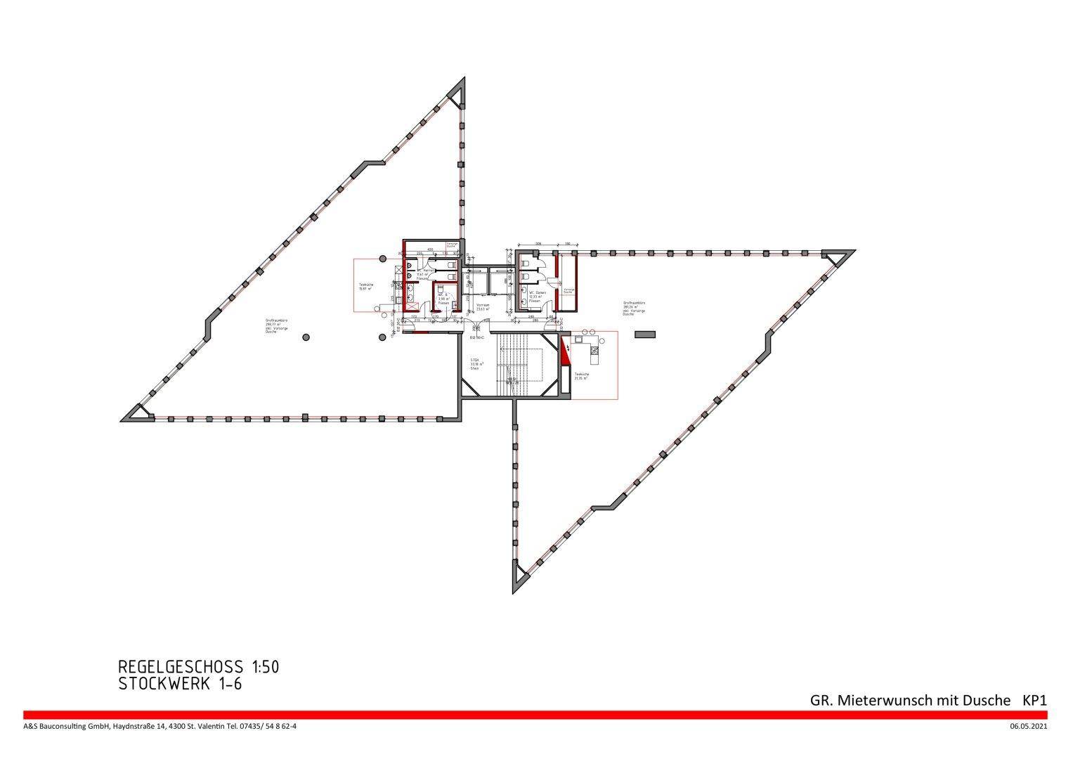 Grundriss eines Regelgeschosses mit dreieckiger Form und zentralem Erschließungskern.