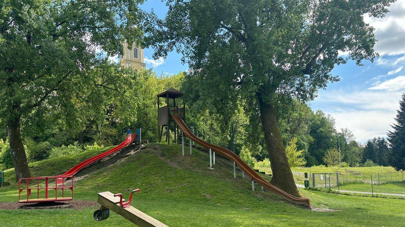 Kinderspielplatz am See