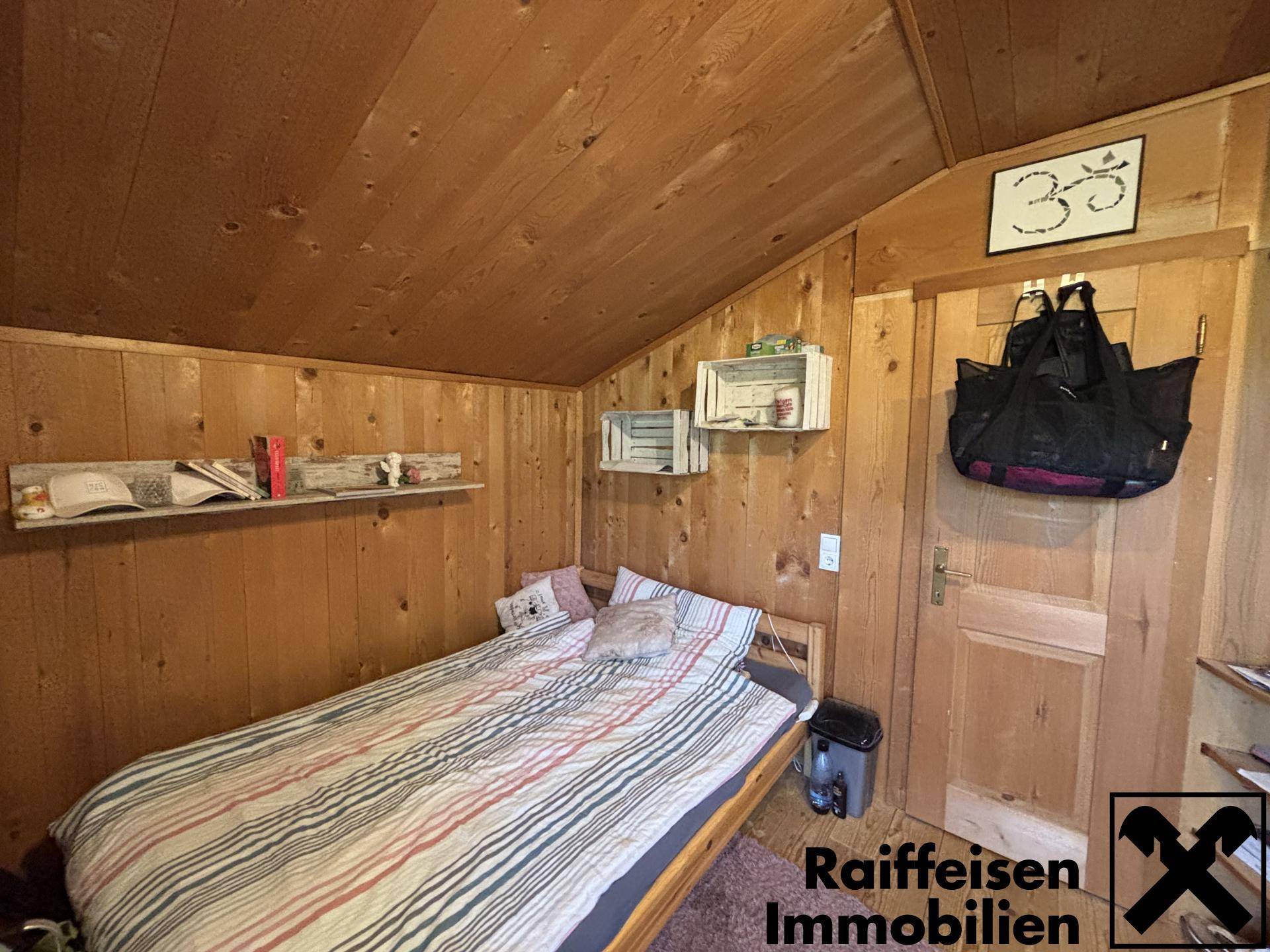 Zimmer 1 OG