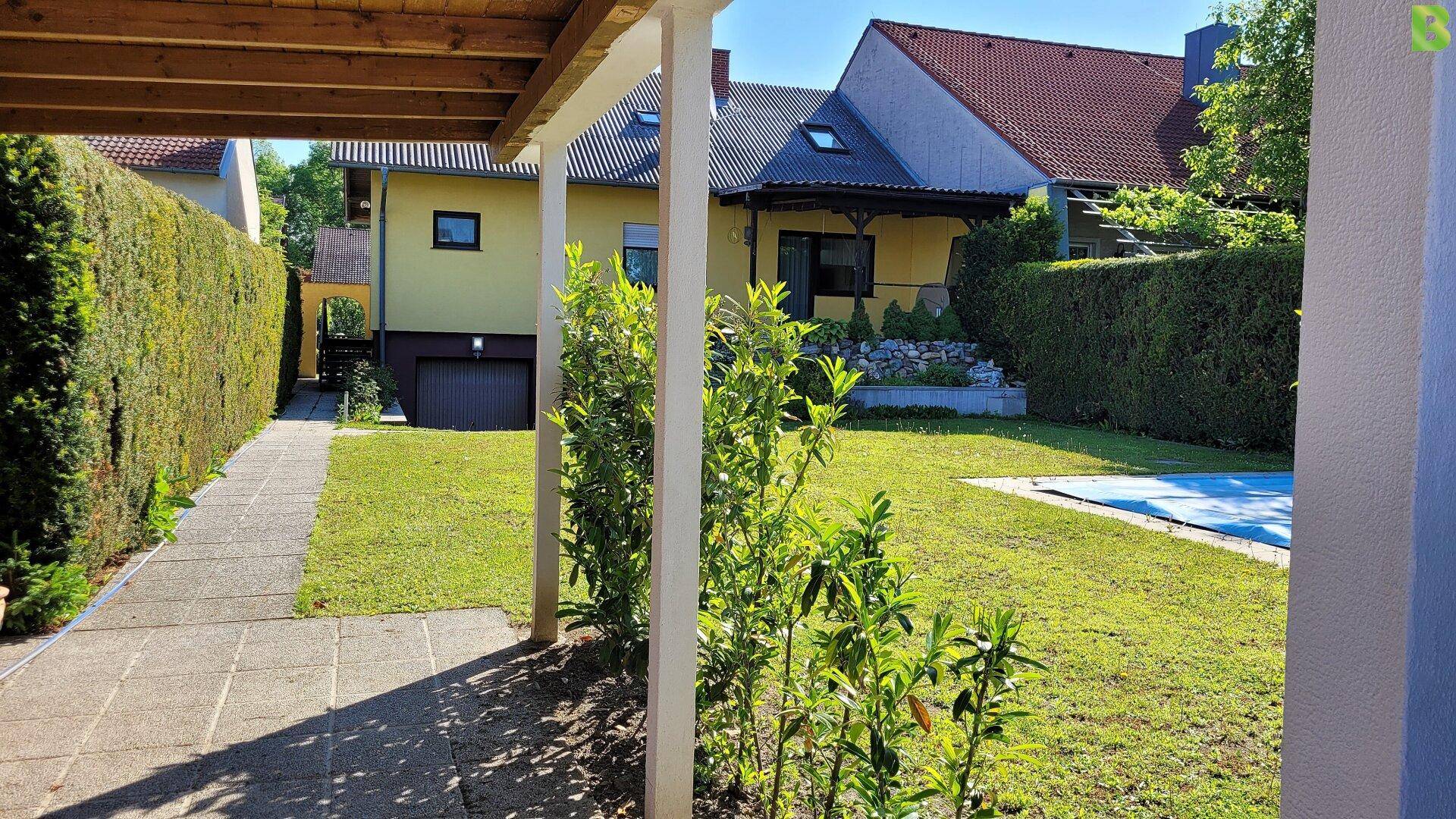 Einfamilienhaus, Garten, Pool, Carport, Poolhaus