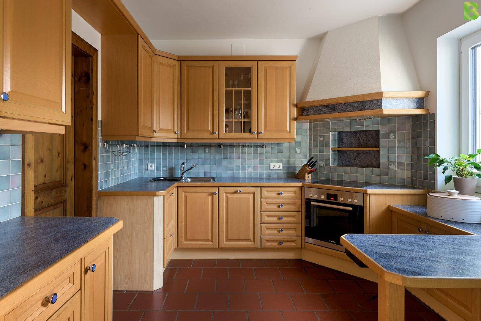 Ihr Traum-Bungalow mit großem Garten in Wolkersdorf: Gepflegte 3 - 4 Zimmer-Oase mit Terrasse und Garage! - Ansicht 6