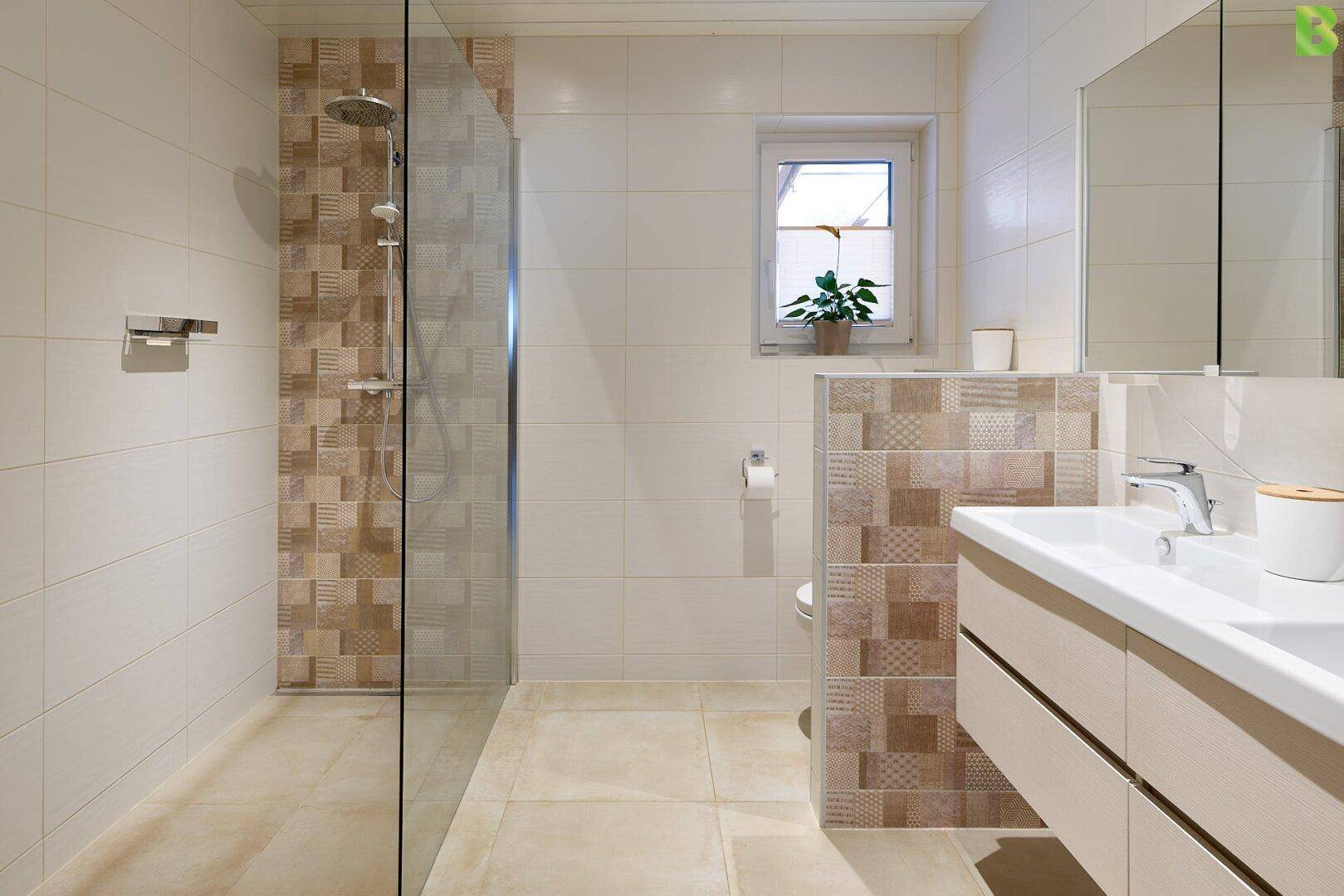 Modernes Badezimmer