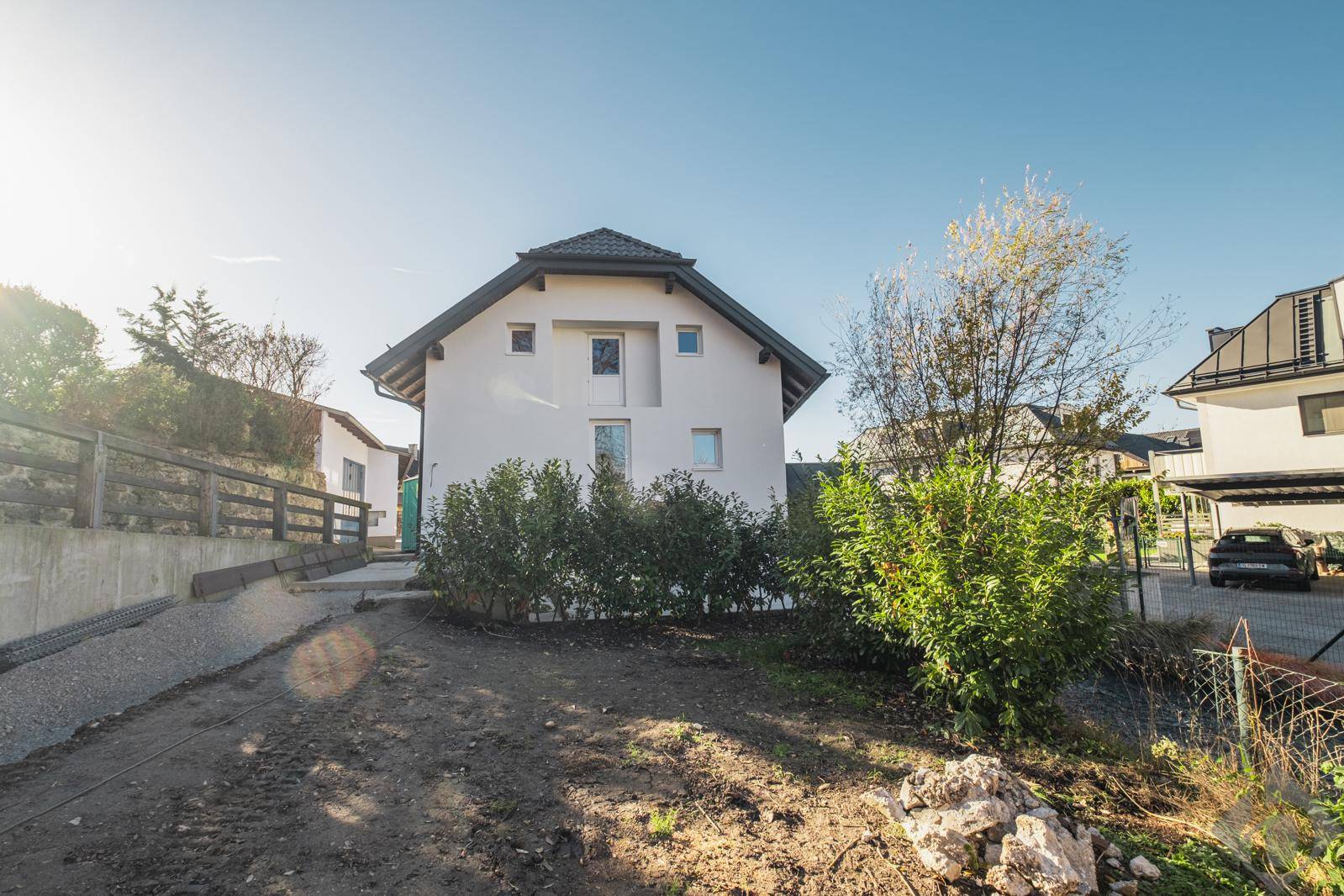 Balkon und Terrasse werden noch errichtet