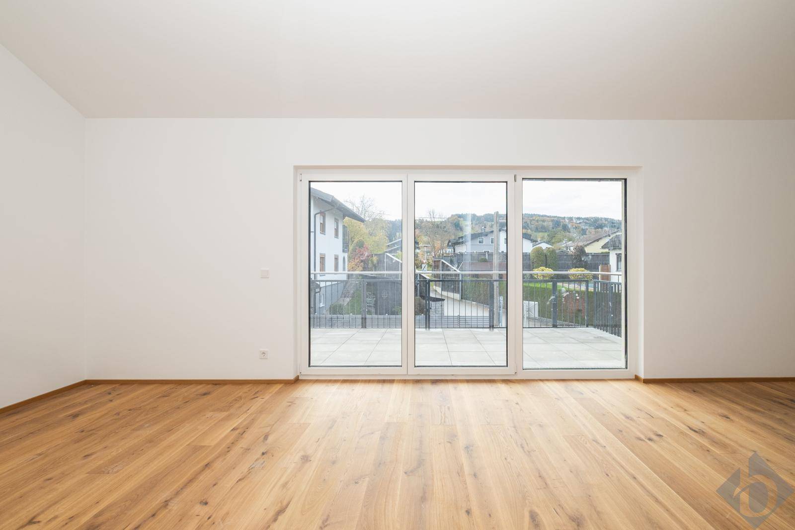 NEUBAU: Traumhafte Terrassenwohnung in Eugendorf, vor den Toren der Stadt Salzburg! - Ansicht 5