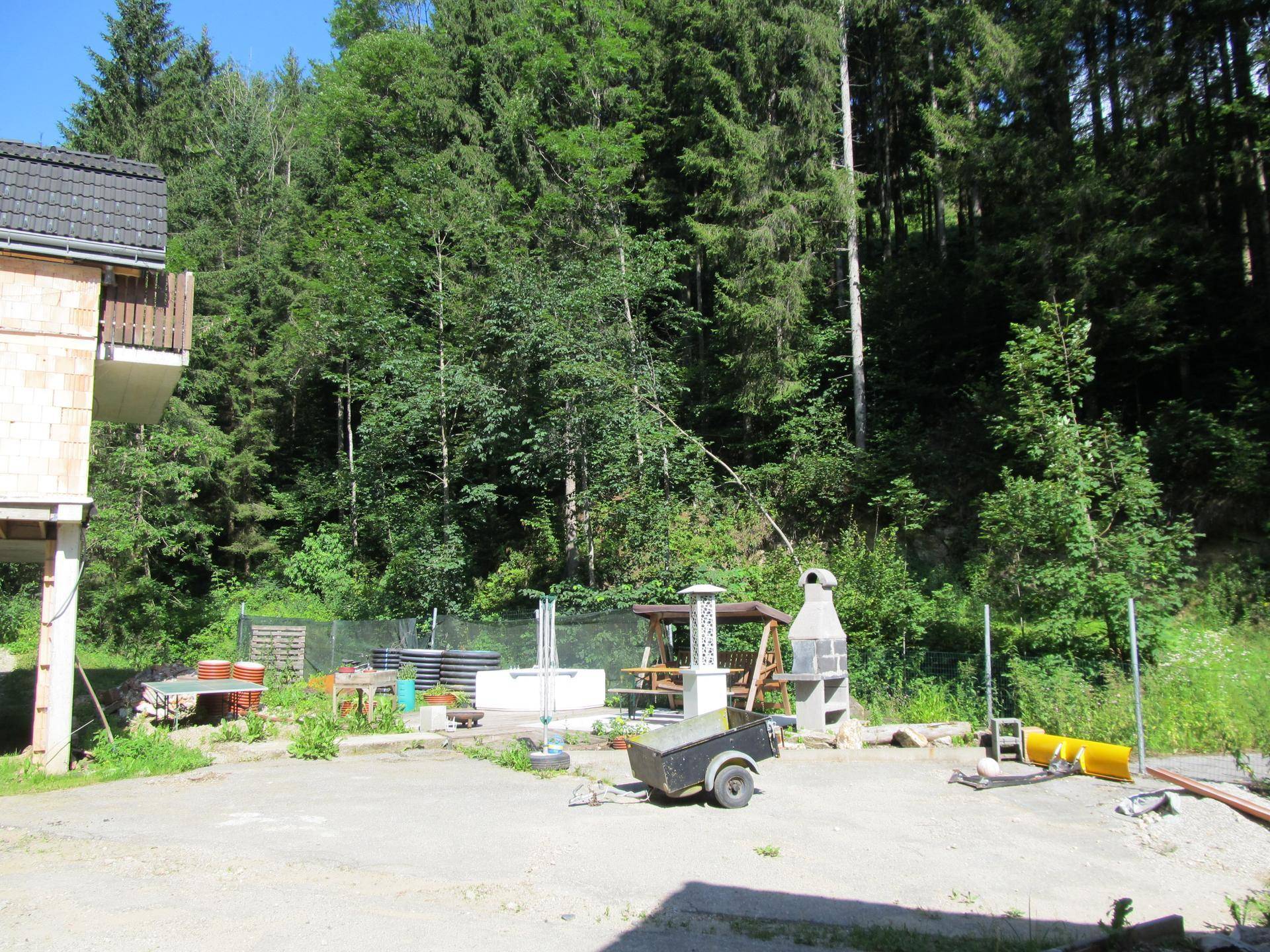 RESERVIERT! WOHNHAUS, WIRTSCHAFTSGEBÄUDE UND ROHBAU IN IDYLLISCHER LAGE - Ansicht 3