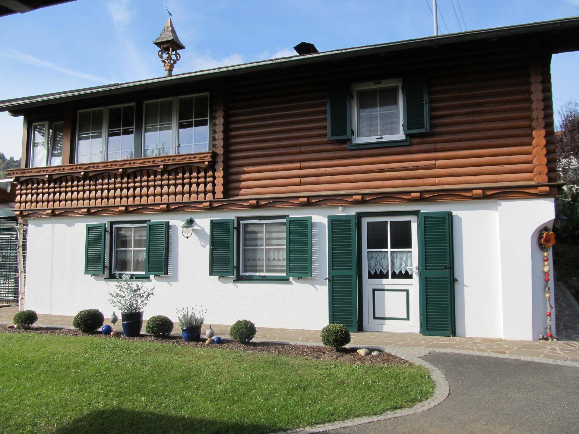 * EXKLUSIVES EINFAMILIENHAUS MIT EIGENEM WEINGARTEN IN HÖHENLAGE MIT TRAUMHAFTEM PANORAMABLICK * - Widok 3