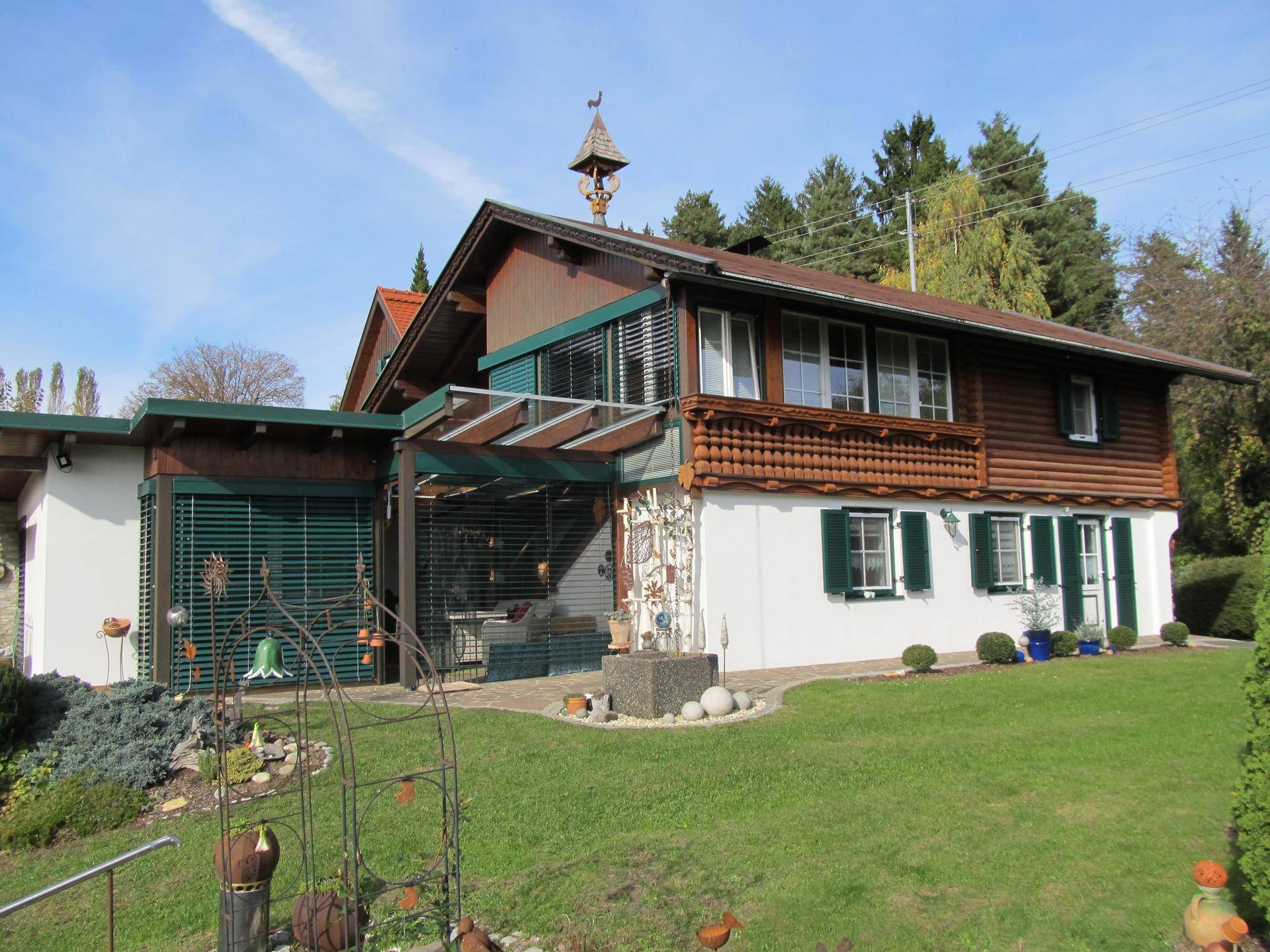 * EXKLUSIVES EINFAMILIENHAUS MIT EIGENEM WEINGARTEN IN HÖHENLAGE MIT TRAUMHAFTEM PANORAMABLICK * - Widok 2