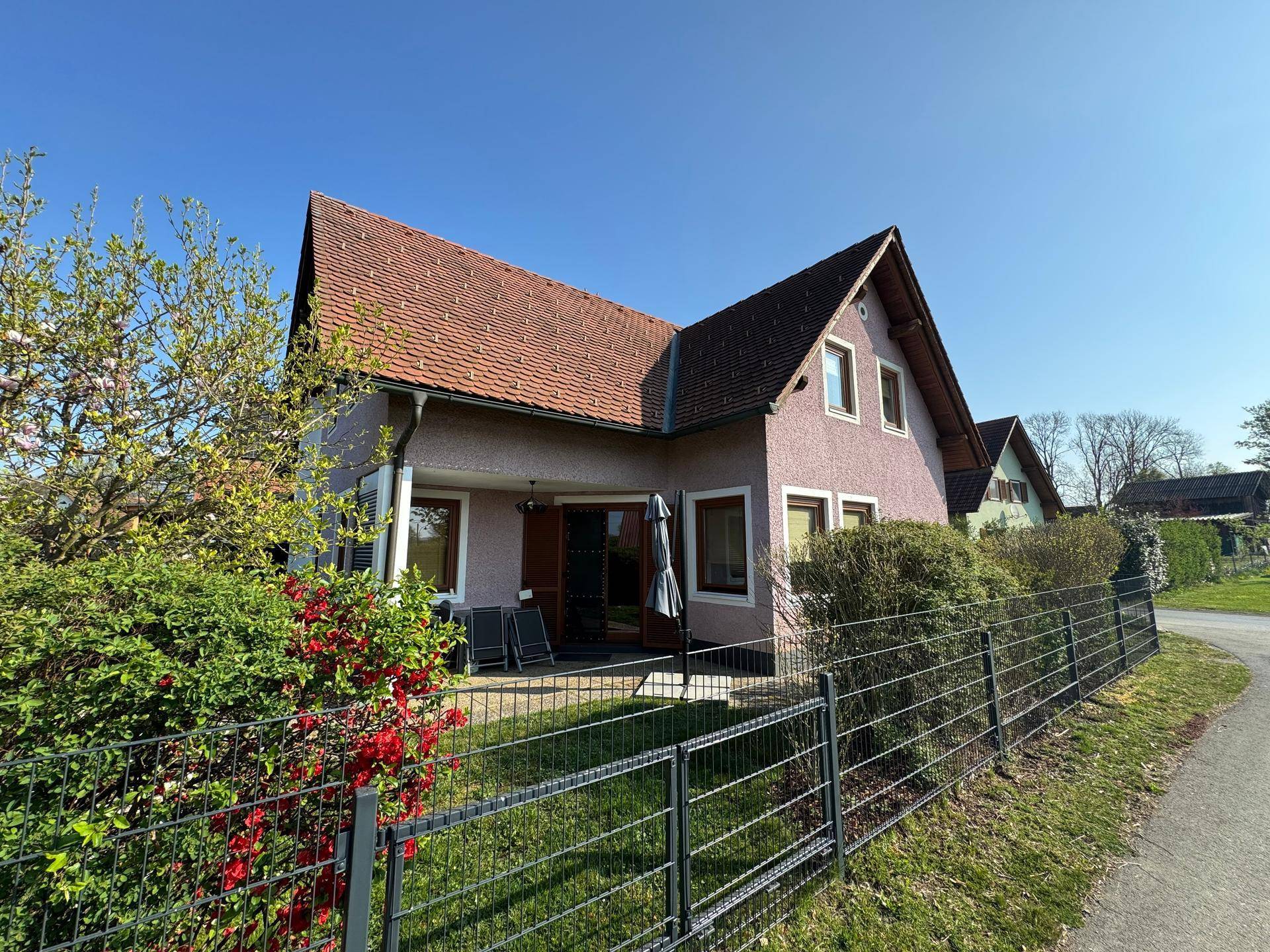 * WUNDERSCHÖNES EINFAMILIENHAUS IN RUHIGER SONNENLAGE - CA. 18 km VON LEIBNITZ ENTFERNT* - Ansicht 3