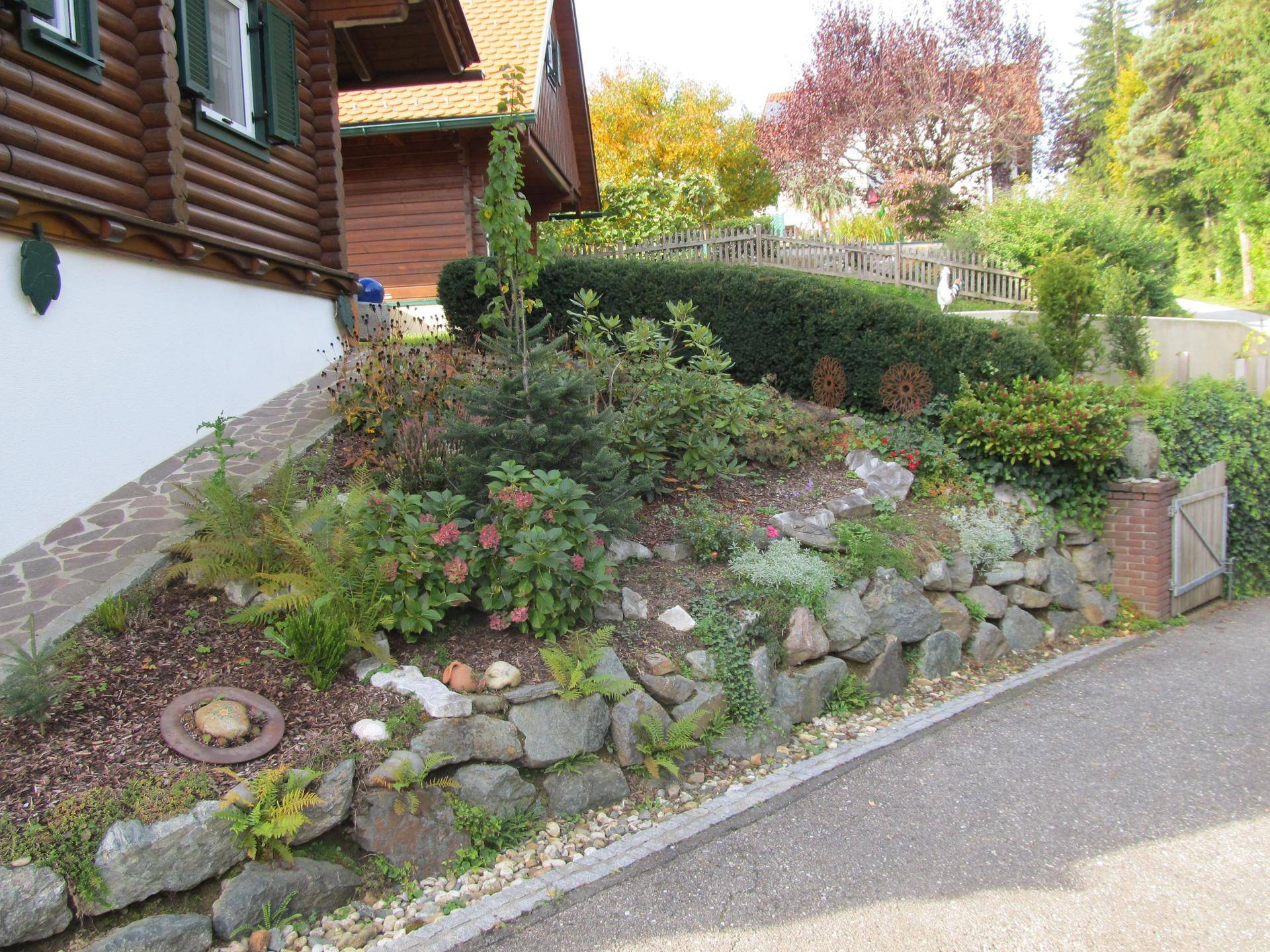 * EXKLUSIVES EINFAMILIENHAUS MIT EIGENEM WEINGARTEN IN HÖHENLAGE MIT TRAUMHAFTEM PANORAMABLICK * - Więcej