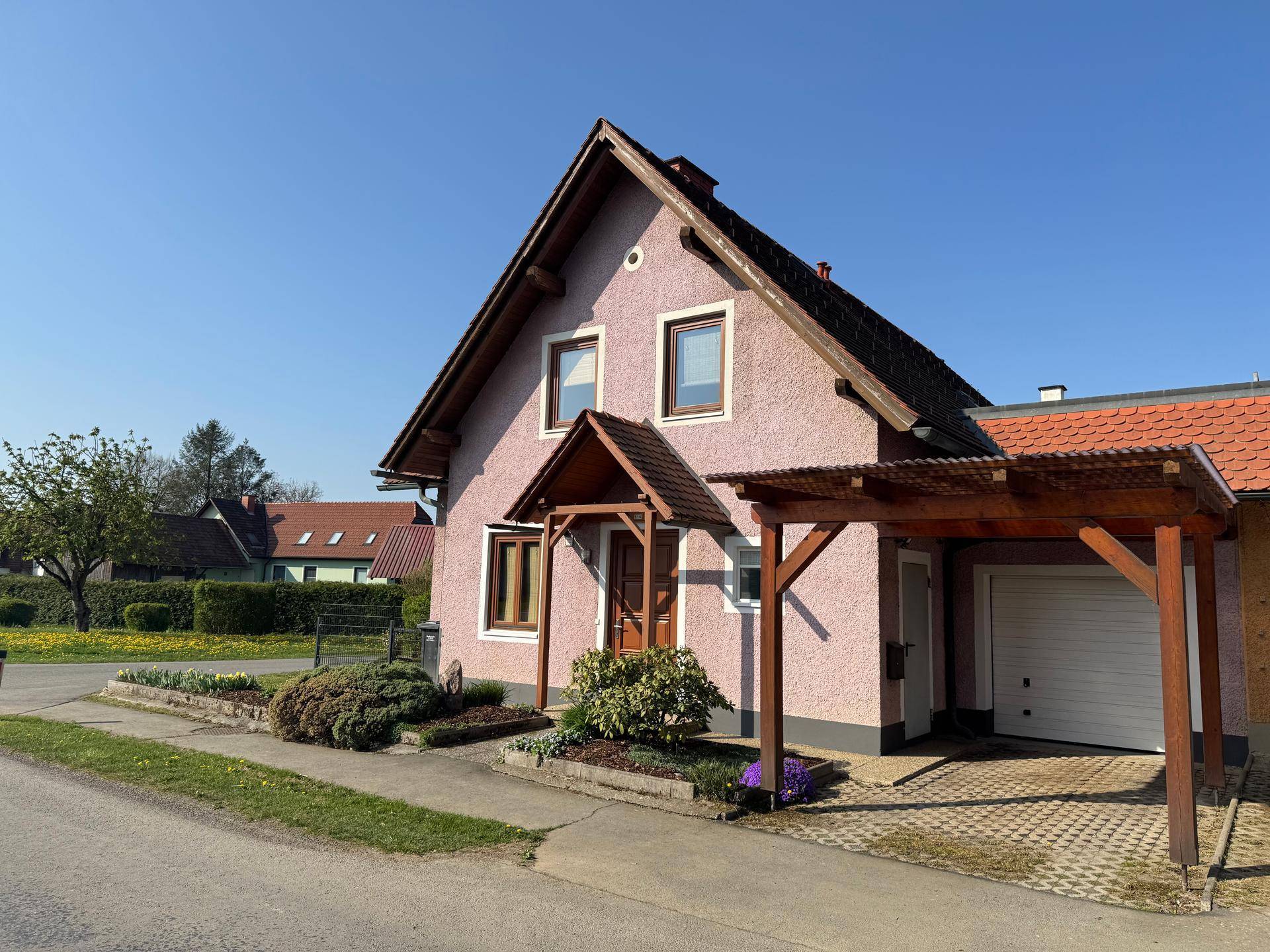 * WUNDERSCHÖNES EINFAMILIENHAUS IN RUHIGER SONNENLAGE - CA. 18 km VON LEIBNITZ ENTFERNT* - Ansicht 2