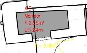 Grundriss eines kleinen WCs mit einer Fläche von 2.95m² und Marmorboden.