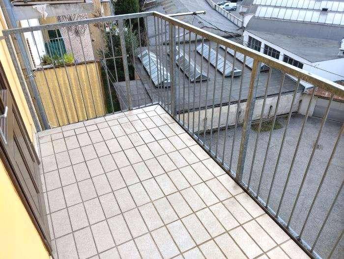 sonniger und ruhiger West-Balkon 5m² - Innenhof