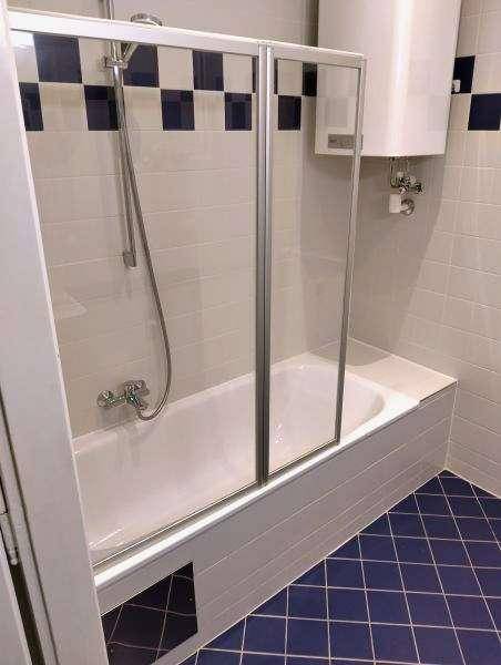Bad mit Wanne und WM-Anschluss