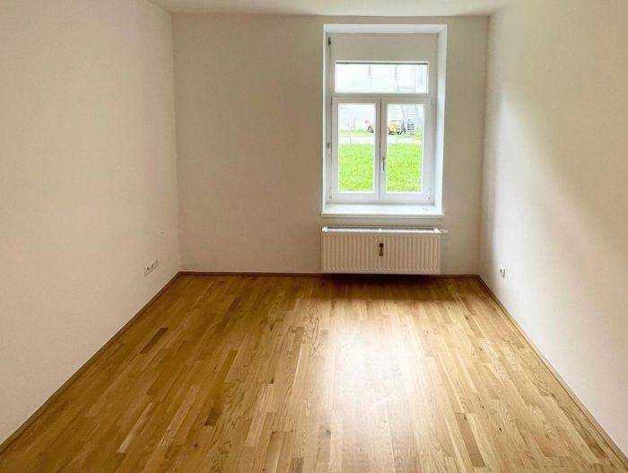Ruhiger 2 ZIMMER-Altbau + extra Küche möbliert + Bad mit Dusche + extra WC + nähe Jakominiplatz! - Ansicht 5