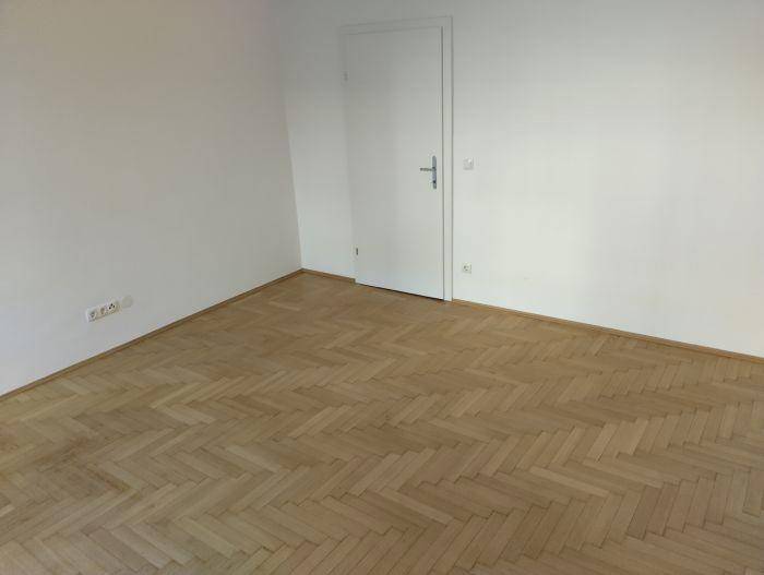 Erstbezug: Sanierter 2 ZIMMER-NEUBAU + extra Küche neu möbliert + neue Sanitäranlagen (Bad + WC)! - Ansicht 6